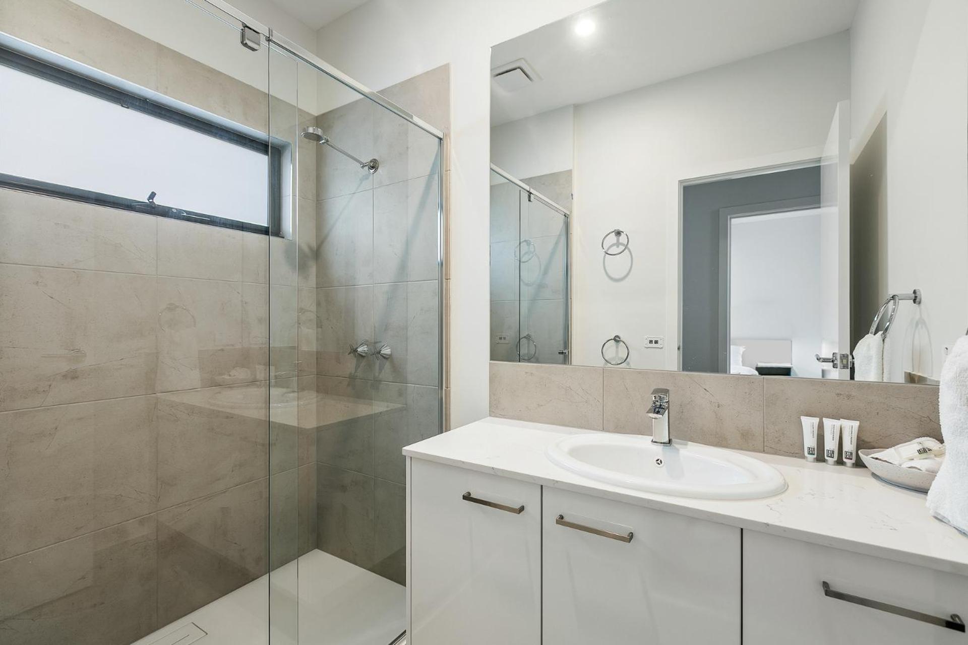 Waterline Property פורטארלינגטון מראה חיצוני תמונה